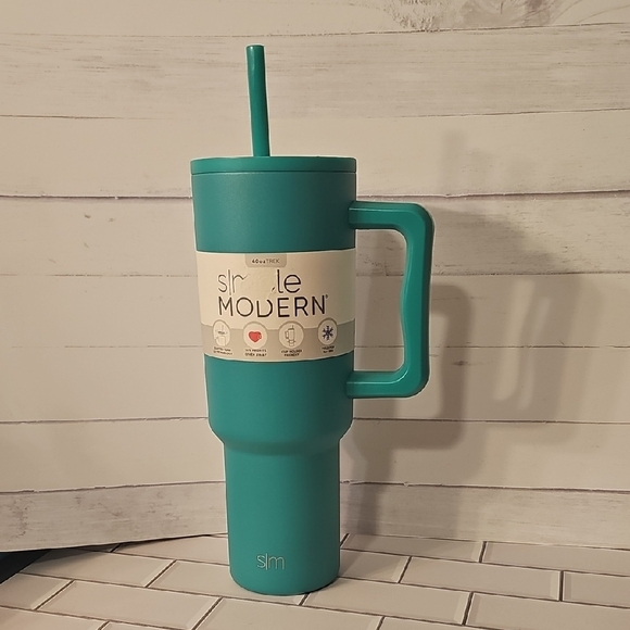 Simple Modern Other - Simple Modern Green Tumbler with Handle
